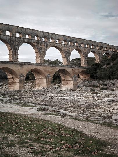 Pont du Gard, Vers-Pont-du-Gard