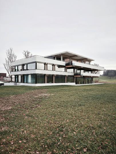 Büro- und Laborgebäude. Sempach Station