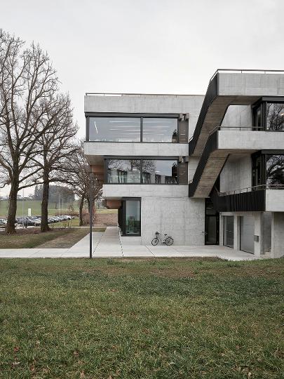 Büro- und Laborgebäude. Sempach Station