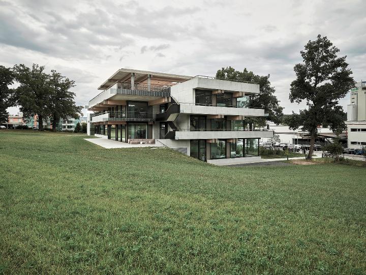 Büro- und Laborgebäude. Sempach Station